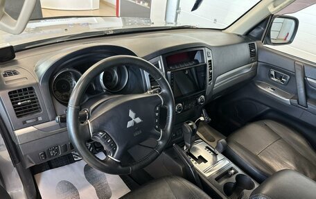 Mitsubishi Pajero IV, 2015 год, 2 899 900 рублей, 11 фотография