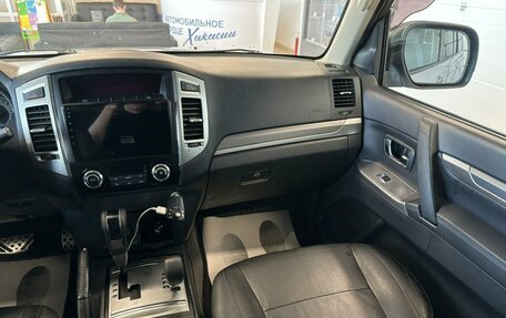 Mitsubishi Pajero IV, 2015 год, 2 899 900 рублей, 15 фотография