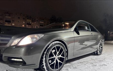 Mercedes-Benz E-Класс, 2012 год, 1 500 000 рублей, 5 фотография