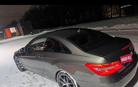Mercedes-Benz E-Класс, 2012 год, 1 500 000 рублей, 8 фотография