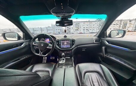 Maserati Ghibli, 2016 год, 2 399 000 рублей, 10 фотография