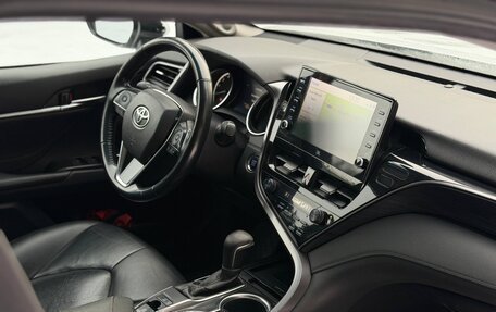 Toyota Camry, 2021 год, 2 400 000 рублей, 15 фотография