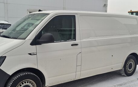 Volkswagen Transporter T6 рестайлинг, 2018 год, 1 950 000 рублей, 1 фотография