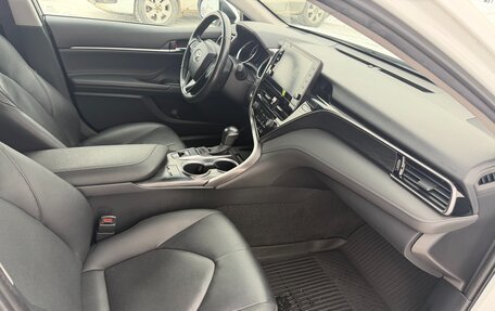 Toyota Camry, 2021 год, 3 000 000 рублей, 14 фотография