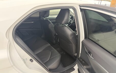 Toyota Camry, 2021 год, 3 000 000 рублей, 12 фотография