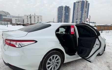 Toyota Camry, 2021 год, 3 000 000 рублей, 11 фотография