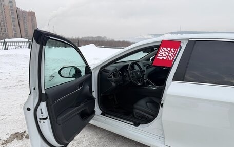 Toyota Camry, 2021 год, 3 000 000 рублей, 7 фотография