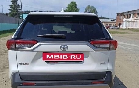 Toyota RAV4, 2020 год, 3 500 000 рублей, 4 фотография