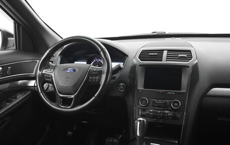 Ford Explorer VI, 2019 год, 2 690 000 рублей, 13 фотография