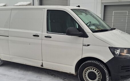 Volkswagen Transporter T6 рестайлинг, 2018 год, 1 950 000 рублей, 3 фотография