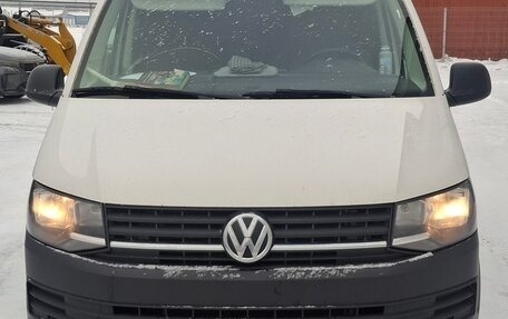 Volkswagen Transporter T6 рестайлинг, 2018 год, 1 950 000 рублей, 2 фотография