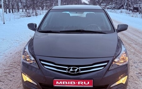 Hyundai Solaris II рестайлинг, 2016 год, 900 000 рублей, 1 фотография