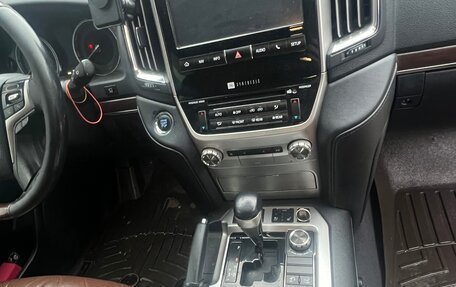 Toyota Land Cruiser 200, 2016 год, 4 700 000 рублей, 8 фотография