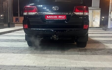 Toyota Land Cruiser 200, 2016 год, 4 700 000 рублей, 2 фотография