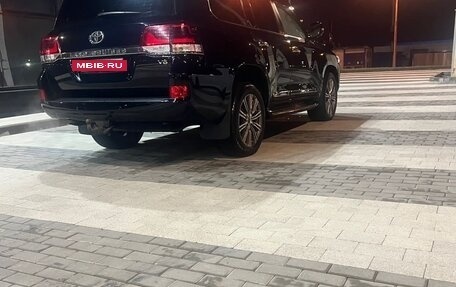 Toyota Land Cruiser 200, 2016 год, 4 700 000 рублей, 6 фотография