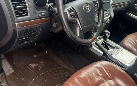 Toyota Land Cruiser 200, 2016 год, 4 700 000 рублей, 10 фотография