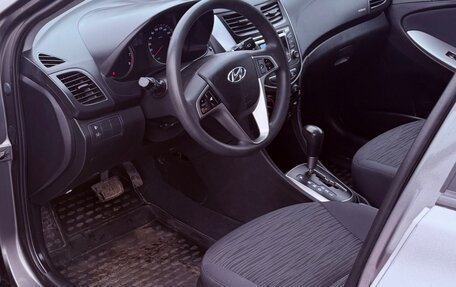 Hyundai Solaris II рестайлинг, 2016 год, 900 000 рублей, 9 фотография