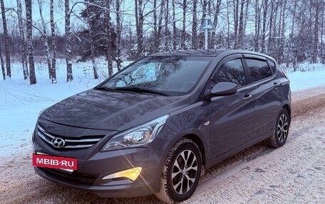 Hyundai Solaris II рестайлинг, 2016 год, 900 000 рублей, 4 фотография