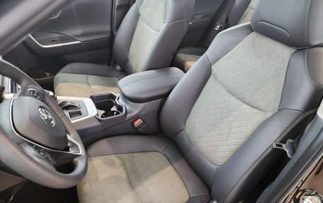 Toyota RAV4, 2025 год, 4 249 000 рублей, 12 фотография