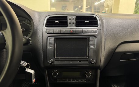 Volkswagen Polo VI (EU Market), 2011 год, 800 000 рублей, 12 фотография