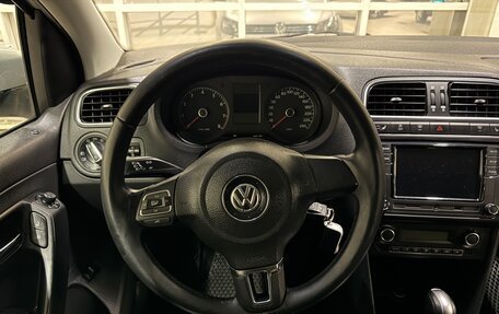 Volkswagen Polo VI (EU Market), 2011 год, 800 000 рублей, 7 фотография