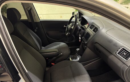 Volkswagen Polo VI (EU Market), 2011 год, 800 000 рублей, 9 фотография