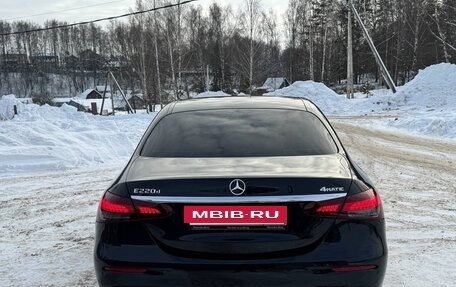 Mercedes-Benz E-Класс, 2021 год, 4 110 000 рублей, 3 фотография