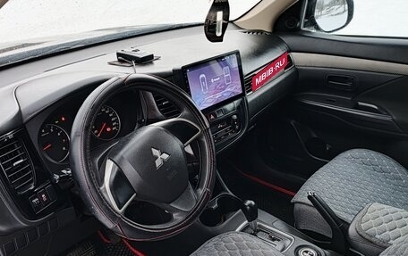 Mitsubishi Outlander III рестайлинг 3, 2013 год, 1 550 000 рублей, 5 фотография
