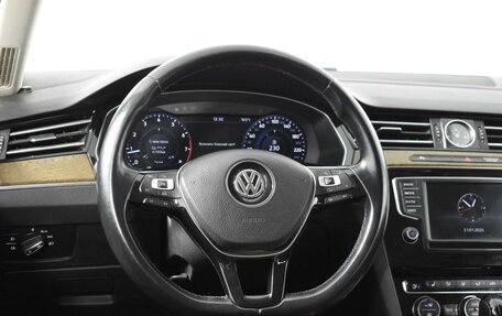 Volkswagen Passat B8 рестайлинг, 2017 год, 2 299 900 рублей, 12 фотография