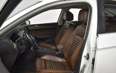 Volkswagen Passat B8 рестайлинг, 2017 год, 2 299 900 рублей, 10 фотография