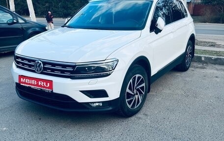 Volkswagen Tiguan II, 2018 год, 1 999 999 рублей, 1 фотография