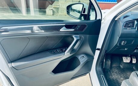 Volkswagen Tiguan II, 2018 год, 1 999 999 рублей, 10 фотография