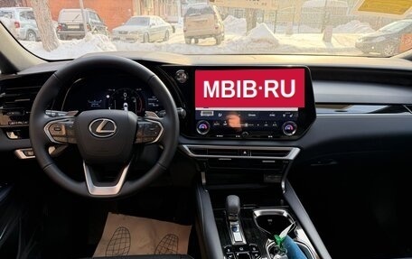 Lexus RX IV рестайлинг, 2025 год, 7 330 000 рублей, 12 фотография