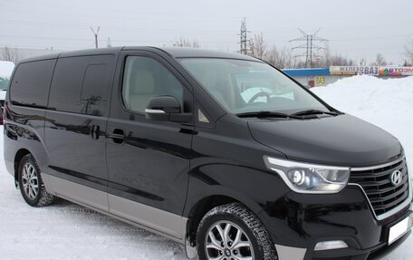 Hyundai H-1 II рестайлинг, 2018 год, 2 867 000 рублей, 3 фотография