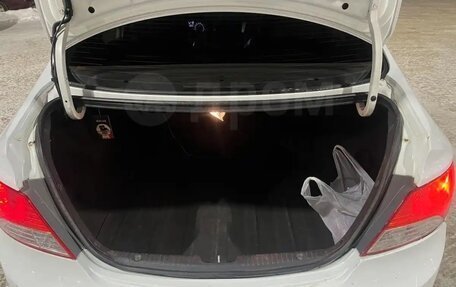 Hyundai Accent IV, 2011 год, 750 000 рублей, 11 фотография