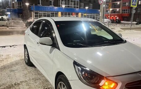 Hyundai Accent IV, 2011 год, 750 000 рублей, 2 фотография