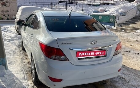 Hyundai Accent IV, 2011 год, 750 000 рублей, 12 фотография