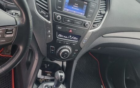 Hyundai Santa Fe III рестайлинг, 2018 год, 2 450 000 рублей, 18 фотография