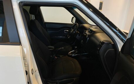 KIA Soul II рестайлинг, 2018 год, 1 690 000 рублей, 28 фотография