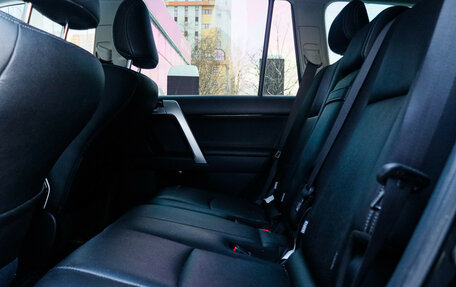 Toyota Land Cruiser Prado 150 рестайлинг 2, 2021 год, 7 250 000 рублей, 10 фотография