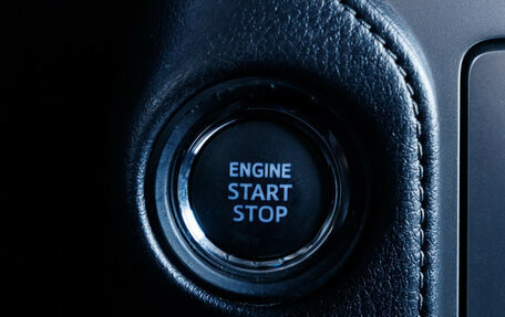 Toyota Land Cruiser Prado 150 рестайлинг 2, 2021 год, 7 250 000 рублей, 20 фотография