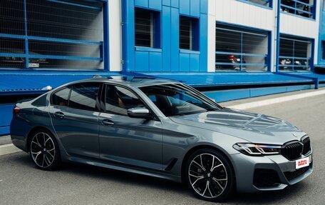 BMW 5 серия, 2021 год, 7 350 000 рублей, 3 фотография