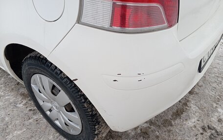 Toyota Yaris III рестайлинг, 2009 год, 450 000 рублей, 4 фотография