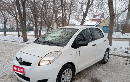 Toyota Yaris III рестайлинг, 2009 год, 450 000 рублей, 6 фотография