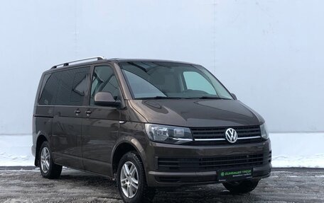 Volkswagen Caravelle T6 рестайлинг, 2015 год, 2 750 000 рублей, 3 фотография