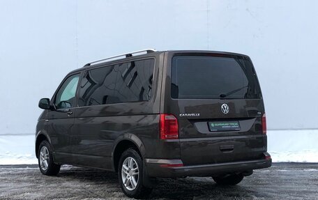 Volkswagen Caravelle T6 рестайлинг, 2015 год, 2 750 000 рублей, 7 фотография