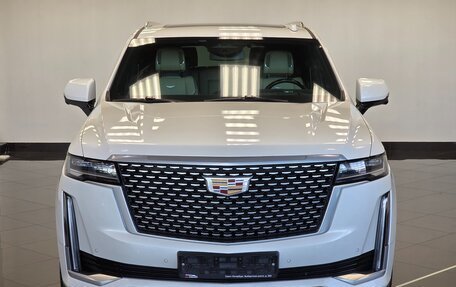 Cadillac Escalade V, 2021 год, 8 950 000 рублей, 2 фотография