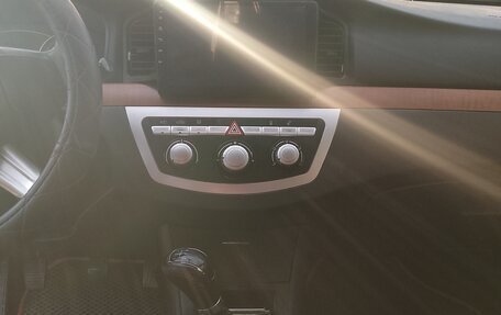 Lifan Solano I (630) рестайлинг, 2011 год, 300 000 рублей, 11 фотография