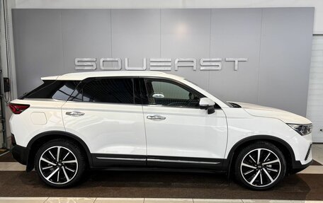 FAW Bestune T77, 2022 год, 1 799 000 рублей, 3 фотография