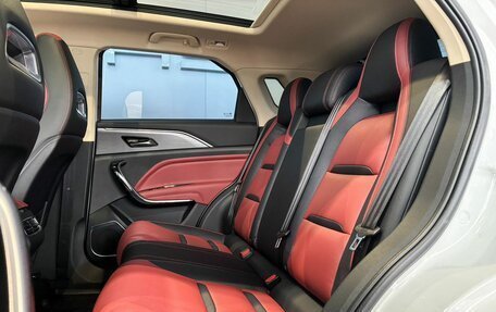 FAW Bestune T77, 2022 год, 1 799 000 рублей, 12 фотография